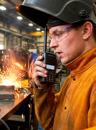 Kenwood NX-3220E VHF - com bateria, antena e carregador - Onedirect