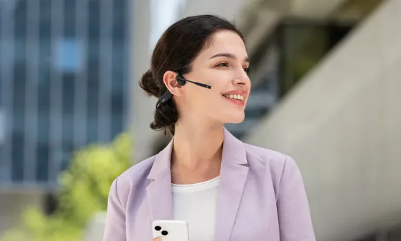 Auriculares de condução óssea Auriculares de condução óssea que mantêm os ouvidos livres
