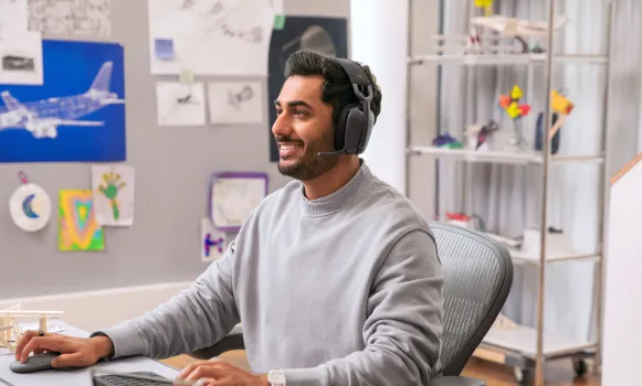 Auscultadores Logitech sem fios com microfone para chamadas e videoconferências profissionais