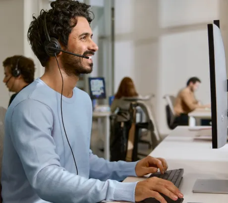 Auscultadores USB e USB-C com microfone para trabalho