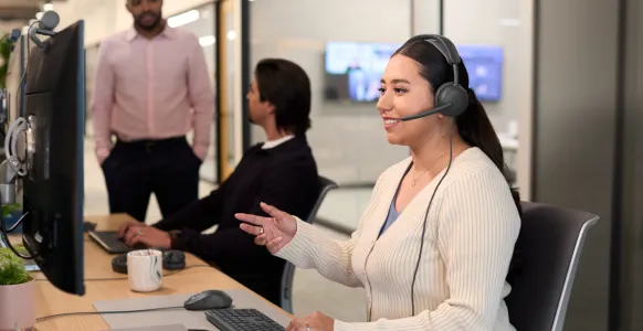 Auscultadores Logitech com fios