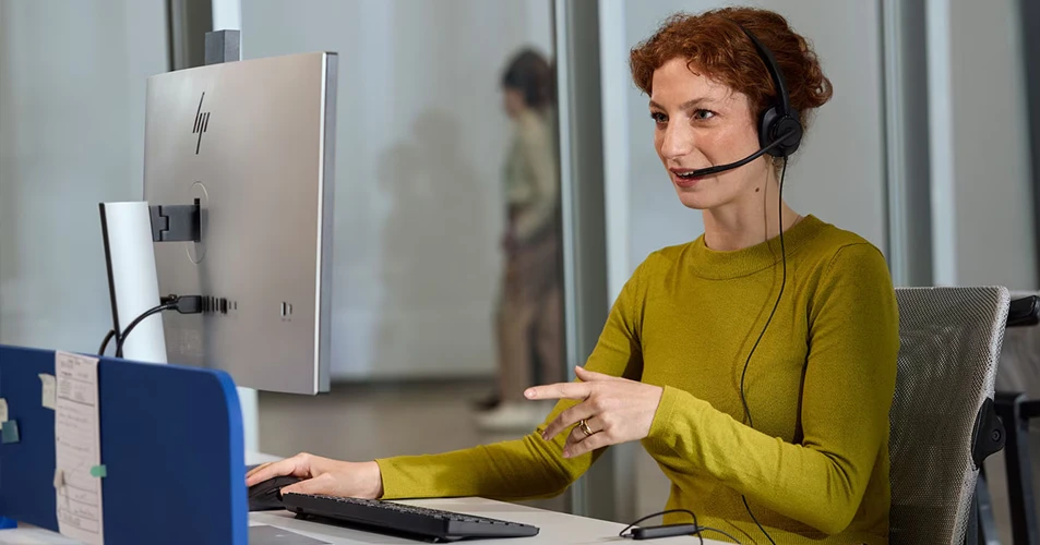 Poly: gestão e controlo de dispositivos para equipas de TI Poly: gestão de frotas e controlo para equipas de TI