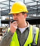 Walkie-talkies com microfones remotos