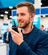 Walkie-talkies com auscultadores