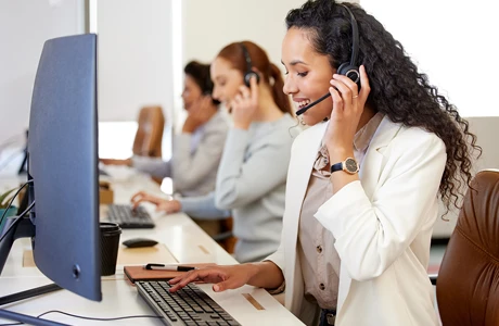 Auscultadores para call center: as melhores soluções com microfone para um atendimento eficaz